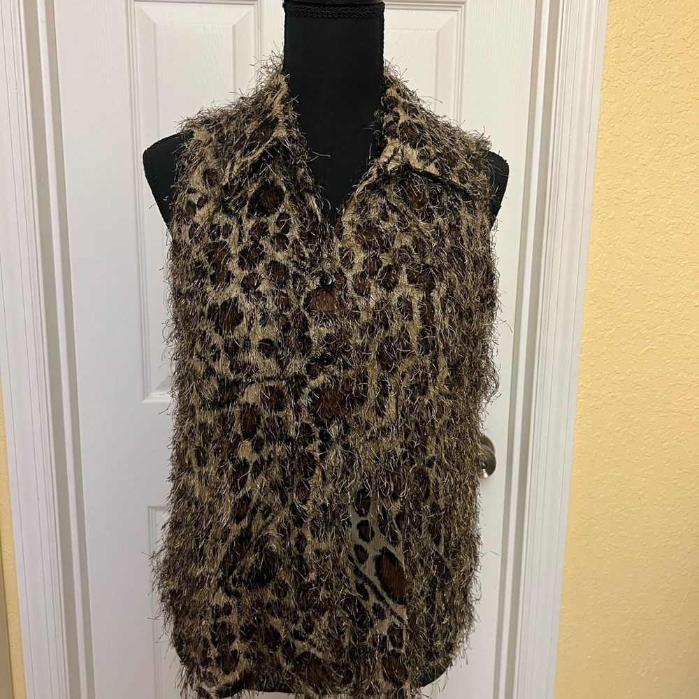 Leopard Print Fuzzy Sleeveless Blouse